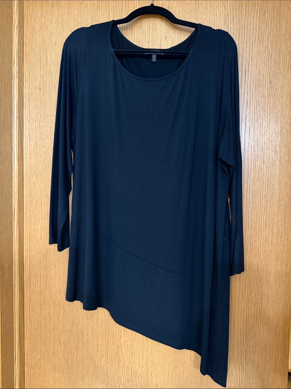 EILEEN FISHER black asymmetrical hem wide neck tunic size 2X